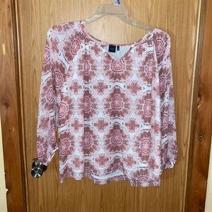 Woman’s size Large boho top